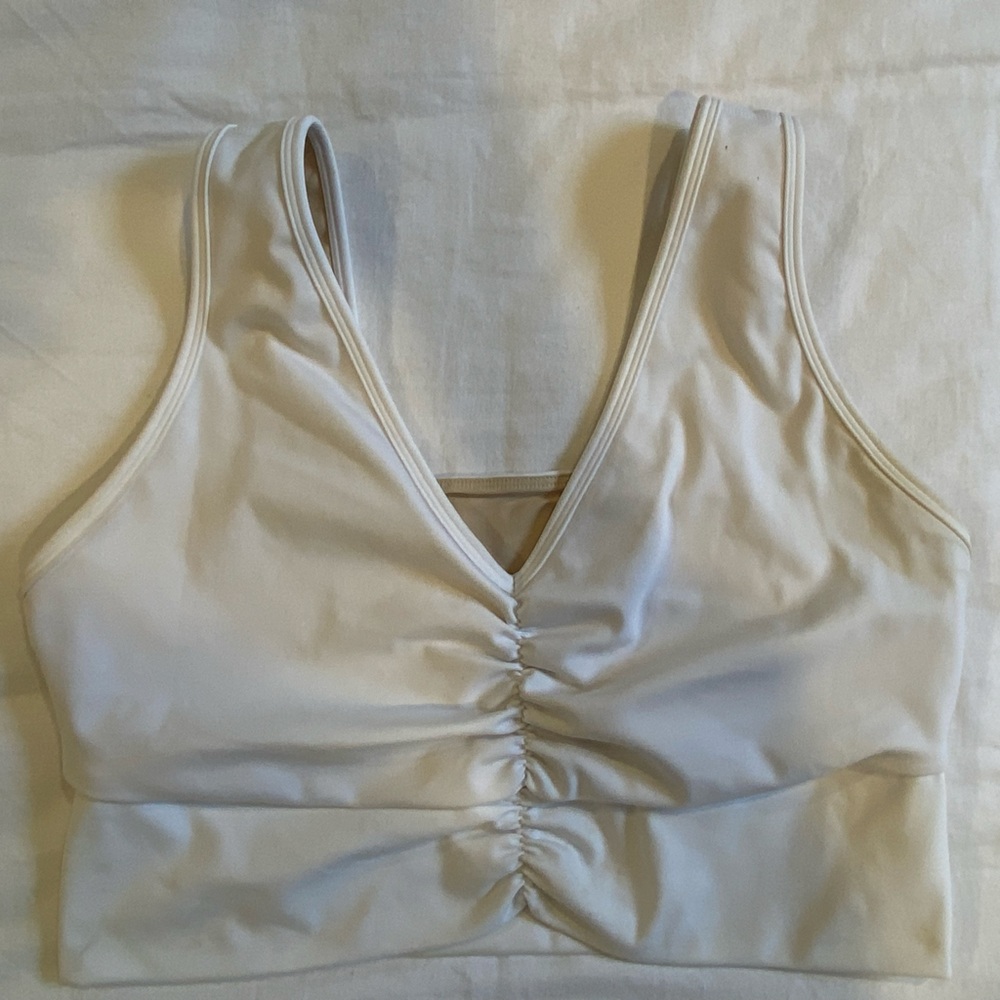 Elegant white Ruched Longline Sports Bra